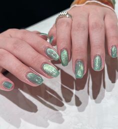 Green cat eye nails Nail Bride, Nail Cat, Nail Korean, Fairy Nails, Nail 2023, Fake Nails Designs, Nail Acrylic, Nails Press, Nagel Tips