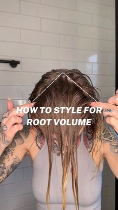 Struggling with flat roots? Try this styling technique! ☑️ sectioning straight and diagonally ☑️ brushing up and away ☑️ brushing in curls… | Instagram Curly Hair With Volume On Top, How To Get Curls At The Root, Hair Sectioning Techniques, How To Lift Roots Curly Hair, How To Get More Volume In Hair Roots, How To Add Volume To Hair Roots, How To Get Volume In Curly Hair Roots, 2c Hairstyles, Hair Curling Techniques