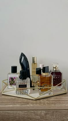 Vanilla Perfume Collection, Perfumes Aesthetic, Perfume Collection Display, 7 Virtues, Zara Perfume, Ysl Perfume, Burberry Her, Fragrance Lab, Oud Perfume