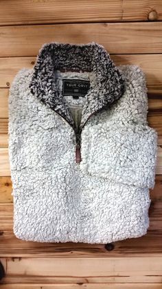 Sherpa Boots, Preppy Clothes, True Grit, Sherpa Pullover, Winter Mode, Minimal Chic, Pullover Men, Look At You, Looks Style