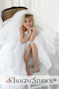 I wish I had thought of this!!    take your daughters picture in your wedding dress! Moms Wedding Dress, Mommy Dress, Sweetheart Bridal Gown, Mother Wedding Dress, Mom Wedding, Wedding Dress Pictures