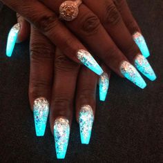 💅🤩Nail art, Nail design, Manicure, Pedicure, Nail polish, Acrylic nails, Gel nails, French manicure, Nail care, Nail tools, Nail accessories, Nail shapes, Nail trends, Nail colors, Nail tips, Nail health, Cuticle care, Nail strengthening, Nail growth, DIY nails, Nail salons, Natural nails, Matte nails, Shiny nails, Glitter nails, Metallic nails, Gradient nails, Ombre nails, Neon nails, Floral nails. Dark Nails With Glitter, Dark Acrylic Nails, Glow In The Dark Nails, Cheap Nail Art, Luminous Nails, Semi Permanente, Glow Nails, Acrylic Nails Coffin Short