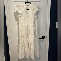 Great Condition! 100% Cotton, Shift Dress. Flutter Sleeves, V-Neckline, Pull On Style. Eyelet Fabric With Side Pockets. Fully Lined. Dress Flutter Sleeves, Amanda Uprichard Dress, Cotton Shift Dress, Amanda Dress, Eyelet Fabric, Amanda Uprichard, Eyelet Dress, Flutter Sleeves, Flutter Sleeve