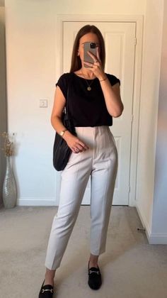 Speech Therapist Outfit Business Casual, Basic Business Casual Outfits For Women, Spring Corporate Outfits, Short Sleeve Work Outfits, Bank Teller Outfit Summer, Coorporate Girl Outfit, Young Business Casual Outfits, Clinic Outfits Business Casual, Buisness Casual Women Outfits Summer