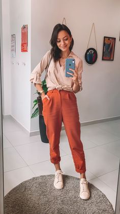 Pantalones Mom, Job Clothes, Look Office, Future Outfit, Work Looks, Cute Simple Outfits