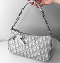 Cute Purses For Women, Hand Bag Aesthetic, Dior Clutch, Expensive Bag, Cadeau Photo