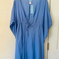 Nwt Draper James Rsvp Sz Small Caftan With Batwings In Iris Retail Price $68 - Full Coverage - Smooth Knit Construction - Straight Hem - No Closure - Pull-On Styling - Batwing Sleeves, Short Sleeves - Partially Lined - V-Neck - Fresh From The Reese Witherspoon Collection, Draper James Rsvp Caftan Coverup - Light Blue, Perfect For Complementing Your Swimwear - Size Small The Ideal Throw-On For Beach Days Or Poolside Relaxation - Made From 100% Modal, Ensuring A Soft And Airy Feel Blue Beachwear Cover-up For Loungewear, Blue Casual Kaftan For Loungewear, Blue V-neck Cover-up For Loungewear, Blue Summer Daywear Kaftan, Summer Blue Kaftan For Daywear, Blue V-neck Kaftan For Loungewear, Blue Kaftan For Summer Daywear, Blue Kaftan For Daywear In Summer, Casual Blue Kaftan For Daywear