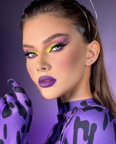 Makeup looks/ makeup ideas/eye makeup/ eye shadow looks/ lips/ lipsticks/ liparts /hairstyles/ earrings /violet/ purple/ Youcam makeup Creative Eye, Eye Makeup Art, Natural Glow, Makeup Art, Black Women Hairstyles, Makeup Lover, Maquillaje De Ojos, Fashion Makeup