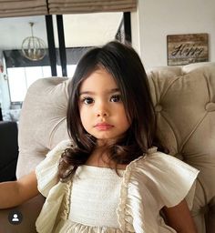 Half Asian Babies, Hispanic Babies, Black Hair Blue Eyes, Brown Hair Blue Eyes, Desired Reality, Girls With Black Hair, Girl With Brown Hair, Brown Hair Brown Eyes