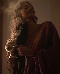 Indian Female Aesthetic, Arabian Women Art, Empress Aesthetic, Arabian Aesthetic, Girls Dpz Stylish, Ethnic Aesthetic, Arabian Nights Aesthetic, Hair Ritual, South Asian Aesthetic