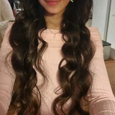 ☆☆ Silky Wavy Hair Aesthetic, Wavy Shiny Hair, Curled Hair Brushed Out, Slightly Curled Hair, How To Do Wavy Curls, Hair Styles For Thick Wavy Hair, Silky Wavy Hair, Curls In Hair, Shiny Wavy Hair