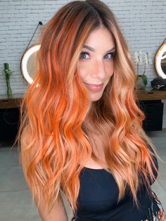 Peach And Orange Hair, Orange Bayalage Hair, Summer Ombre Hair, Peachy Hair Color, Orange Ombre Hair, Orange Hair Color, Balage Hair, Hidden Hair Color, Unnatural Hair Color