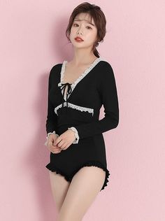 ❤︎Black frill cover mode swimsuit❤︎ Ribbon Quilt, Press The Button, Gift Of Time, Quilted Bag, Pants Length, Cute Bags, Black Swimsuit, Body Weight, Women Swimsuits