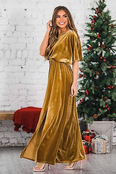 ad eBay - Women's Velvet Wrap Short Sleeve Dress Crew Neck Holiday Formal Long Slit Dress - Buy Now, click the link (eBay) Summer Elegant Dress, Summer Elegant, Petal Sleeve, Gold Velvet, Velvet Skirt, Dress Gold, Short Sleeve Dress, Gold Dress, Types Of Skirts