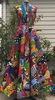 Make a Scene Reversible African Wax Print Coat Dress African Print Coat, Senegal Fashion, Sukienki Maksi, Kenya Fashion, Style Africain, Ghanaian Fashion, Rock Dresses, Afrikaanse Mode, African Fashion Ankara