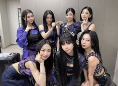 Kiss Group, Purple Outfits, Music Songs, Pop Group, South Korean Girls, Mini Albums, Kpop Girls