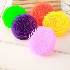 Description: The round and palm-sized brush fits perfectly in your hand, which is soft, comfortable, and can relieve your stress. The message brush can effectively promote blood circulation, dredge meridians, and relieve fatigue. Made of premium quality plastic material, the message comb is soft, comfortable and durable. The diameter of the message comb is 8cm. The message comb is suitable for spa, bathing, and pet bath. Item Name: Massage Brush Material:Plastic Size Details: Diameter: 8cm/3.15" Scalp Brushing, Cat Bath, Massage Brush, Scalp Massager, Hair Massage, Shampoo Brush, Scalp Shampoo, Head Massage, Bath Brushes