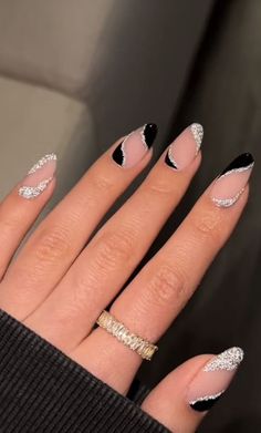 Black And White Nails Glitter, Black And Silver Nails Short, Black And Silver Nails Ideas, Black And Silver Nails, Oval Nails Designs, Black Acrylic Nails, Formal Nails, Nail Idea