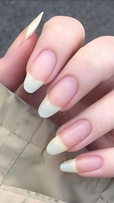 In this video we will discuss Tips to grow nails super-fast within daysHere are a few tips:1. Maintain a balanced diet: Eating a nutritious diet rich in vita... Healthy Nails Aesthetic, Nail Health Tips, Nail Growth Remedies, Diy Nail Care, Health Aesthetics, Nail Tricks, Nail Growth Faster, Aesthetics Food