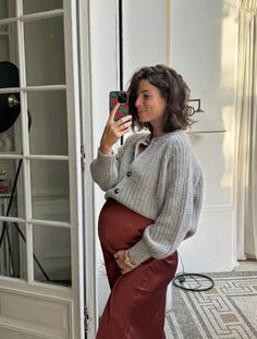 Maternity Business Casual, Christmas Maternity Outfits, Maternity Leggings Outfit, Prego Outfits, Pregnant Outfit, Pregnancy Fashion Winter, Maternity Dress Outfits