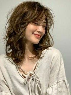 Mid Length Hair With Shaggy Layers, Layers For Wavy Hair Short, Medium Thick Curly Haircuts, Mid Wavy Haircuts, Wispy Bangs With Face Framing Layers Wavy Hair, Layered Shoulder Length Hair Wavy, Med Length Wavy Haircuts, Wispy Layers Short Hair, Medium Wavy Hair With Layers