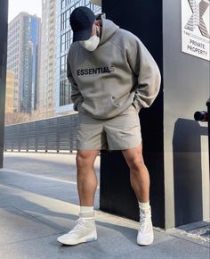 Mens Fashion California, Men’s Summer Style Athletic, Casual Outfits For Big Men, Athletic Mens Outfits, Big Boy Fashion Men, Big Boy Aesthetic, Men’s Comfy Street Wear, Big Men Outfits, Jordan Shoes Style