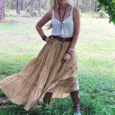 Boho Hippie Maxi Skirt– Boho Beach Hut Bohemian Skirt Outfit, Boho Chic Boutique, Maxi Dress Outfit Fall, Secret Closet, Outfit Boho, 1970's Fashion, Girls Maxi Dresses, Maxi Outfits, Hippie Skirts