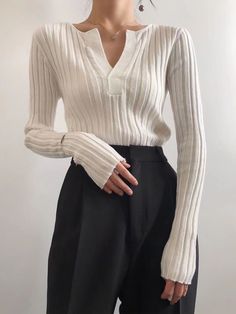 Details Composition: 80% Acrylic, 20% Polyester Design: Plain Style: Casual Thickness: Regular Material: Knit Occasion: Leisure Size & Fit Stretch: High Stretch Fit Type: Regular Fit Size Length Shoulder Bust Sleeve XS 58.5 27 46 59 S 59.5 28 50 60 M 60.5 29 54 61 L 61.5 30 58 62 XL 62.5 31 62 63 XS 23 10.6 18.1 23.2 S 23.4 11 19.7 23.6 M 23.8 11.4 21.3 24 L 24.2 11.8 22.8 24.4 XL 24.6 12.2 24.4 24.8 Care Instructions Maximum washing temperature for hand washing is 40°C Do not Bleach Flat dry Ma Fitted Knitted V-neck Sweater, Stretch Ribbed V-neck Sweater, Knitted V-neck Top For Work, Elegant Stretch V-neck Sweater For Winter, Fitted Knitted V-neck Top, Elegant Stretch Soft Knit Top, Chic Knit V-neck Sweater For Work, V-neck Knitted Workwear Tops, Trendy V-neck Fine Knit Sweater