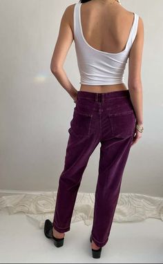 Vintage 90s bill blass softest wide wale corduroy jeans.  featuring soft stretchy favorite faded corduroy in garnet/plum with high rise and fade line near hem.    90s bill blass jeans stretch 98% cotton 2% spandex tag size 10.    model is 5'10 size 2/4    waist 30-32  rise 13  hips 43-46  inseam 29  flat at thigh 12 at ankle 7    sh 105 Corduroy Jeans Outfit, Bill Blass Jeans, Wide Wale Corduroy, Easy Tiger, Lk Bennett, Black Crane, Bill Blass, Corduroy Jeans, Vintage Studio