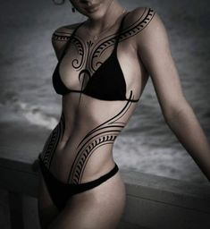 Chest Line Tattoo Female, Trible Tattoos For Women Design, Body Accentuating Tattoos, Full Body Tattoo Women Minimalist, Polynesian Back Tattoo Women, Body Contour Tattoo, Line Leg Tattoo, Native Tattoos For Women, Torso Tattoos For Women