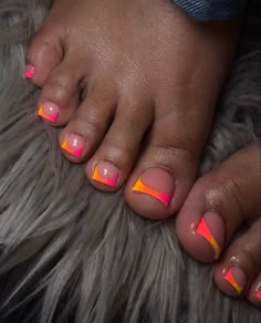 Toe Nail Acrylic, Cute Toe Nail Ideas, Feet Nail Art, Jamaica Nails, Plain Acrylic Nails, French Toe Nails, Toe Nail Ideas, Fake Nails Long, Gel Toe Nails