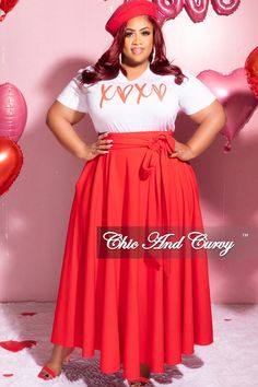 Cotton% 100 Model is wearing XL Plus Size Red Skirt Outfit, Red Skirt Outfits, Chic And Curvy, Full Maxi Skirt, Long Maxi Skirt, Chubby Fashion, Long Maxi Skirts, Red Skirts, Red Outfit