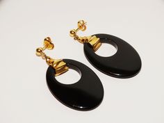 "The earrings total size is 1.92\" or 48mm tall. Onyx Size only without the gold is 1.42\" inch or 37mm tall. The earrings are 1\" inch wide. Total weight is 12grams. In excellent condition." Jewelry Sale, Gorgeous Jewelry, Jewelry Earrings Hoops, Houston Tx, Jewelry Sales, Onyx, Houston, Etsy Accessories, Jewelry Earrings