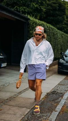 Summer Men Street Style, Street Summer Outfits Men, Men’s Street Style Summer, Mens Fashion Copenhagen, Spring Summer Outfits Men, Men’s Vintage Style, Mens Street Style 2022, Summer Street Style Men, Street Style Men Summer