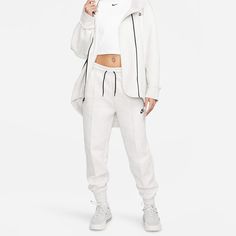 Nike Sportswear Tech Fleece Women's Joggers - Light Grey New With Tags Size Xs Nike Sportswear Tech Fleece, Woven Jacket, Nike Tech, Tech Fleece, Joggers Womens, Nike Hoodie, Tommy Hilfiger Women, Sportswear Women, Nike Pants