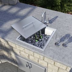 This double-walled triple-insulated Ice Chest sink from Ruvati's Merino series is a perfect complement for your outdoor kitchen or BBQ area. Outdoor Kitchen Sink, Backyard Grill, Modular Outdoor Kitchens, Outdoor Bbq Area, Outdoor Cabinet, Robotic Welding, Outdoor Sinks, Backyard Grilling, Ice Chest