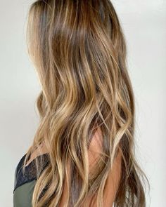 Beach Blonde Hair Color Highlights, Johnny Ramirez Hair, High Light Hair, Lived In Blonde Balayage Dark Roots, Lived In Color, California Hair, Brown Hair Inspo, Bronde Hair, Brunette Hair With Highlights