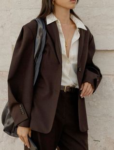 #autumn #brown #aesthetic #autumngirl Winter True Outfits, Museum Worker Outfit, Brown Suit Women's, Blazer Outfit Aesthetic, Mode Abaya, Uni Outfits, Populaire Outfits, Elegante Casual, Easy Trendy Outfits