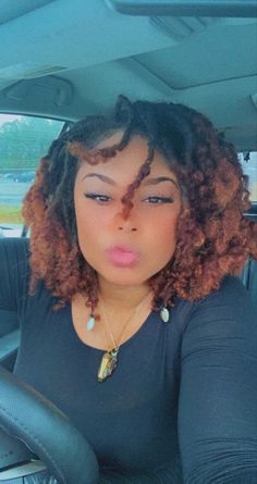 Dreadlocks Curly Ends, Locs Ombre Colored, Starter Locs Color Ideas, Brown Ombre Locs Black Women, Locs With Dyed Ends, Locs With Colored Tips, Faux Locs Hairstyles Short, Dyed Microlocs, Locs Hairstyles Short