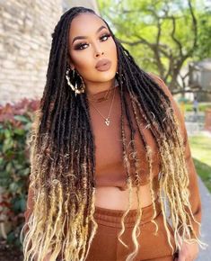 30 Stunning Soft Locs Hairstyle Ideas Highlighted Faux Locs, Ombre Soft Locs Black Women, Faux Locs Highlights, Ombré Faux Locs, Ombre Faux Locs Black Women, Soft Locs Black Women, Ombre Locs Black Women, Loc Styles Long Hair, Natural Goddess Locs