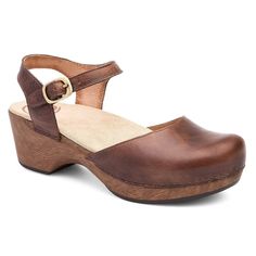 Womens Clogs And Mules, Clog Mules, Lightweight Shoes, Brown Mules, Chef Shoes, Brown Clogs, Athleisure Shoes, Mary Jane Clogs, Dansko Clogs