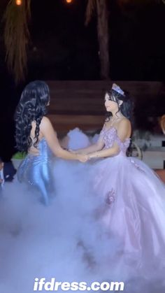 Mom And Daughter Quince Dance, Mom And Daughter Quince Pictures, Aurora Quinceanera Theme, Quince Mom Dress, Quinceanera Aesthetic, Quince Dances, Quinceanera Dances, Quince Pictures, Sweet 15 Party Ideas Quinceanera