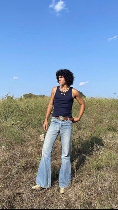 70s Fashion Woodstock, Bell Bottom Jeans Outfit 70s Men, Cutbray Outfit Men, 70s Bell Bottoms Outfits Men, 70s Bell Bottoms Men, 70s Flare Jeans Outfit Men, Men’s Flared Jeans Outfits, Bell Bottom Men Outfit, 70s Folk Aesthetic