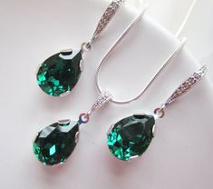 Emerald Green Jewelry Set, Bridesmaids Jewelry Set, Emerald Green Teardrop… Emerald Green Jewelry Set, Green Jewelry Set, Green Necklace Set, Emerald Green Jewelry, Collar Verde, Emerald Green Necklace, Bridesmaids Jewelry, Necklace Emerald, Earrings Emerald