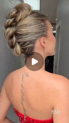 Hairbrained on Instagram: "Holiday Glam x 1,000,000 🥳❤️ @samirasjewelry • Here is it 😍Glamorous Holiday Updo Video I partnered with @saloncentric for this post . Products : @sexyhair Big Sexy Spray and Play Harder for hold , Big Sexy Powder Play Lite for volume and texture , Style Sexy Protect Me for a heat Protection, Healthy Sexy Smooth&Seal for shine and taming Flyaways @pinkpewter Never let go comb and brush @babylissprousa 1” flat iron All products are available at Salon Centric #saloncentricpartner Hair | Make up @samirasjewelry Model @makenadiaz . . . . . . . . #haireducator #haireducation #hairtrends #hairvideos #hairtutorial #holidayhair #hairstyles #wakeupandmakeup #hairtransformation #braidedupdo #hairideas #weddinghair #bridalhair #hairgoals #hairbrained #braids #updo # Going Out Long Hairstyles, Up Dp Hair Hairstyles, Hairstyles For The Heat, Easy Formal Hair Updos, Curl Hair Updo Easy, Edgy Updos For Medium Length Hair, Hair Styles For Hair Extensions, Soft Glam Hair Hairstyles, Cool Updos For Long Hair