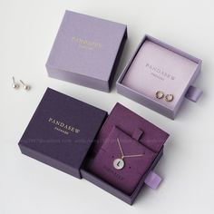 50pcs Paper box Purple personalized logo necklace earrings ring jewelry box slide style ♥Material:     1200g hard Paper inside.    Drawer cardboard box, with sponge inside.    Light purple with white sponge, Darker purple use gray sponge.    For the bag you can choose anyone you like in our shop, we will use #34 or #05 if without notes. ♥Each option includes -Box: drawer box with sponge -Box with bag: You can add a note to the style of the bag you need, if not, we will do it at random -Set B: dr Insta Branding, Lavender Jewellery, Jewelry Packaging Box, Logo Necklace, Jewelry Logo, Personalized Logo, Pink Box, Drawer Box, Jewelry Ring Box