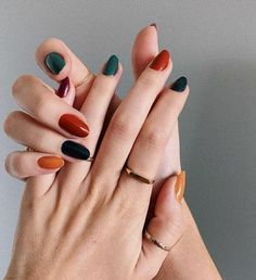 Autumn Colours Nails, Nails 70s Style, Aug Nails, Sleek Nails, 70's Makeup, Multicoloured Nails, 70's Aesthetic, Summer Nails Colors Designs, Hello Nails