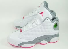 Nice Basketball Shoes, Nice Jordans, Jordan Shoes For Women, Retro 13, Jordan 13 Shoes, White Jordans, Jordan Shoes Retro