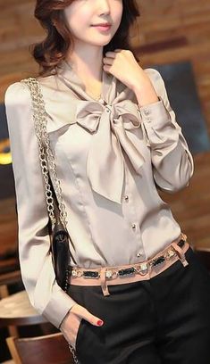 $39.90 - Cute and formal shiny beige shirt blouse top with knot and long sleeves for elegant ladies, pretty teens and chic women. Perfect for work office, business and professional every day wear. Bowknot Blouse, Stylish Top, Puff Long Sleeves, Satin Shirt, Sammy Dress, Work Wear Women, Chiffon Shirt, Classy Women, Tie Neck