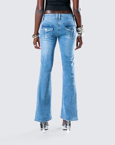 The Y2K jeans of your dreams 💅 With a low rise fit, these denim jeans are the perfect timeless pair for when you want to bring a little extra flare to the occasion 💙 Black Off Shoulder, Denim Patches, Y2k Jeans, Graphic Top, White Jersey, Pocket Pants, Pocket Jeans, White Mini Dress, Patch Pocket